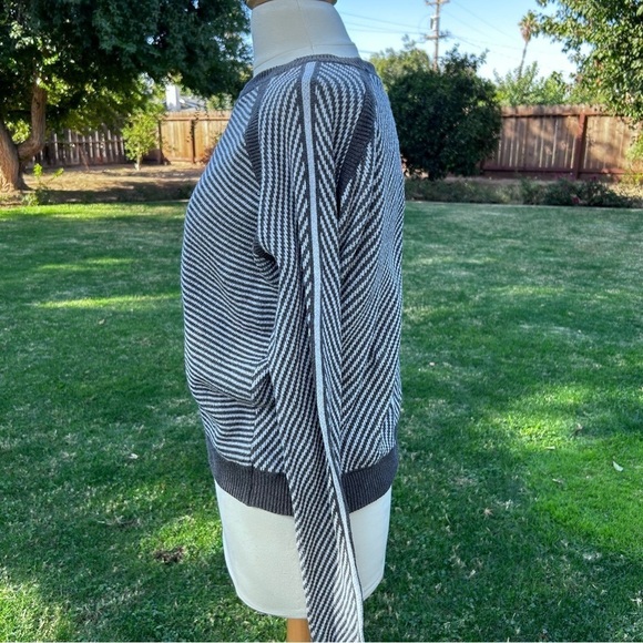 Lululemon Devi Crew Sweater Heathered Dark Grey / Heathered Light Grey | Size 8 - Picture 7 of 12